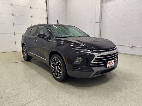 Used 2023 Chevrolet Blazer Premier w/ Driver Confidence II Package AWD/4WD image 2