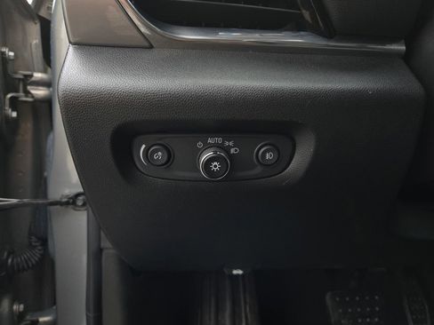 Used 2018 Chevrolet Traverse LT AWD/4WD image 14