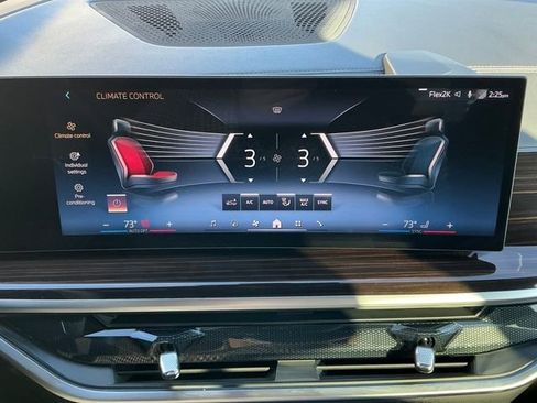 Used 2025 BMW X5 xDrive40i image 8