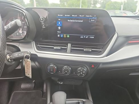 Used 2024 Chevrolet Trax RS w/ Driver Confidence Package FWD image 19