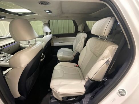 Used 2025 Hyundai Palisade Calligraphy FWD image 11