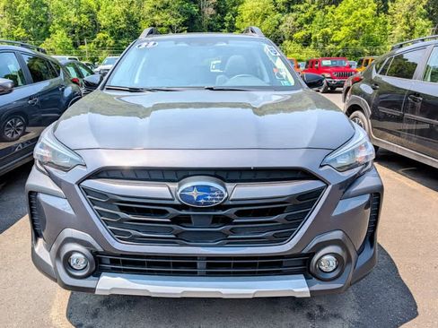 Used 2023 Subaru Outback Limited AWD/4WD image 2