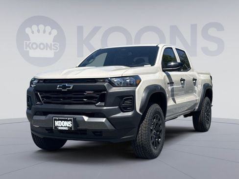 New 2026 Chevrolet Colorado Trail Boss AWD/4WD image 1