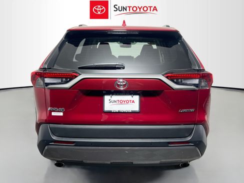Used 2021 Toyota RAV4 Limited FWD image 5