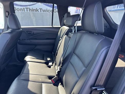 Used 2023 Honda Passport EX-L image 10