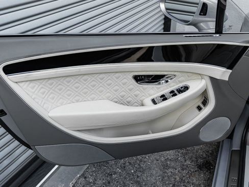 Used 2022 Bentley Continental GT image 39