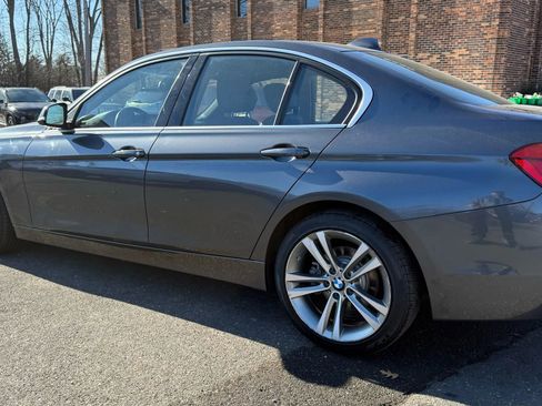 Used 2018 BMW 330i xDrive Sedan w/ Convenience Package image 6