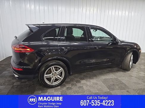 Used 2017 Porsche Cayenne Platinum Edition AWD/4WD image 3