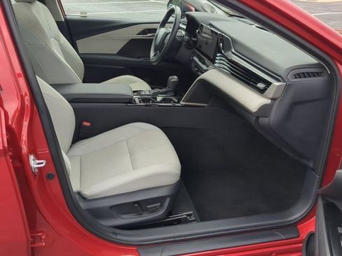 Used 2025 Toyota Camry XLE image 28