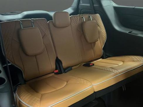 Used 2023 Chrysler Pacifica Pinnacle FWD image 26