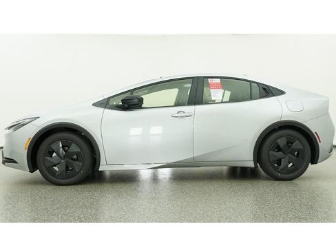 New 2026 Toyota Prius LE FWD image 19