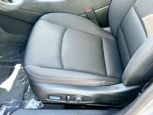 Used 2024 Chevrolet Malibu LT FWD image 18