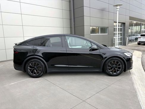 Used 2022 Tesla Model X image 8