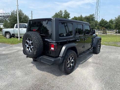 Used 2022 Jeep Wrangler Unlimited Sport AWD/4WD image 4