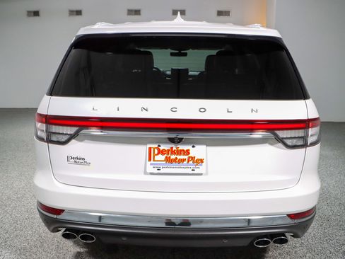 Used 2021 Lincoln Aviator Reserve w/ Equipment Group 201A image 8