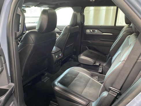 Used 2025 Ford Explorer ST AWD/4WD image 10