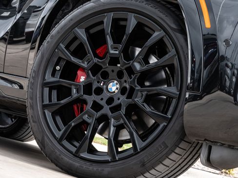 Certified 2024 BMW X6 xDrive40i w/ Premium Package image 9