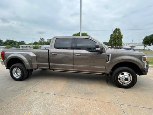 Used 2022 Ford F350 Lariat w/ Lariat Ultimate Package AWD/4WD image 5