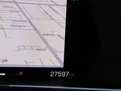 Used 2024 GMC Canyon Elevation image 18