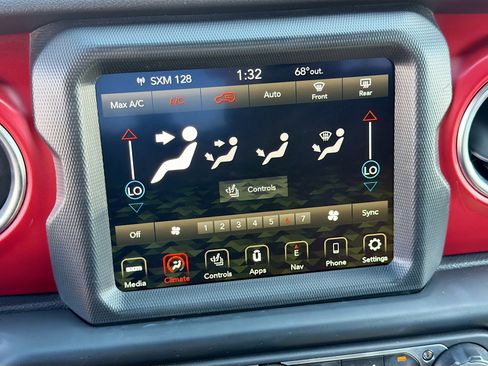 Used 2023 Jeep Wrangler Unlimited Rubicon w/ Cold Weather Group image 34