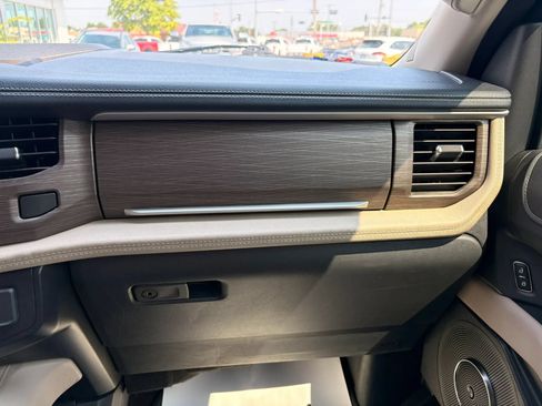 Used 2022 Ford Expedition Max Limited AWD/4WD image 22