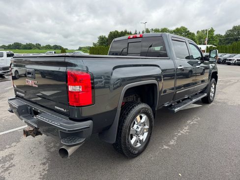 Used 2018 GMC Sierra 3500 Denali w/ Duramax Plus Package AWD/4WD image 8