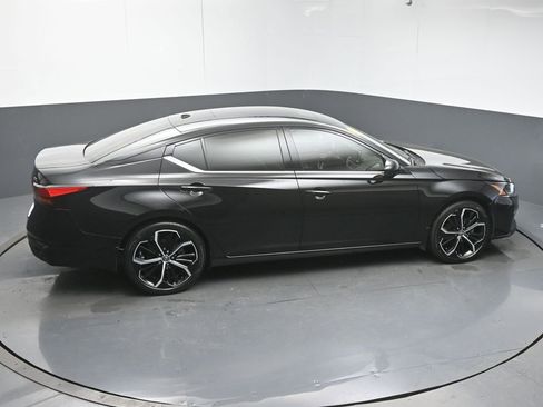Used 2023 Nissan Altima 2.5 SR image 45