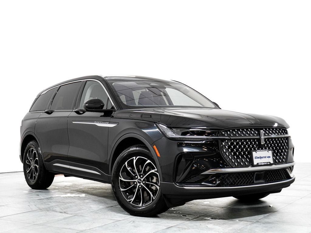 Used 2025 Lincoln Nautilus Premier AWD/4WD image 1