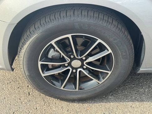 Certified 2017 Dodge Grand Caravan GT FWD image 10