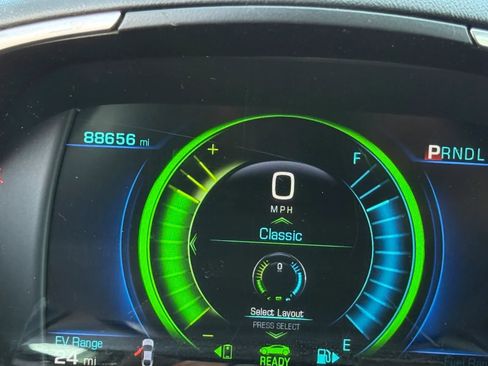 Used 2018 Chevrolet Volt Premier w/ Driver Confidence Package image 29