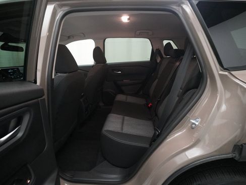 Certified 2025 Nissan Rogue SV image 16