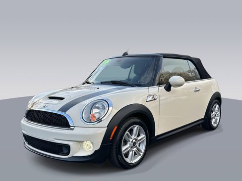 Used 2015 MINI Cooper S image 7