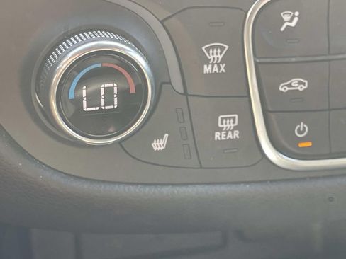 Used 2024 Chevrolet Equinox LT FWD image 19