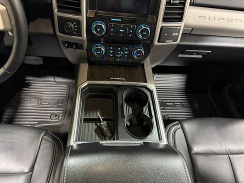 Used 2020 Ford F350 4x4 Crew Cab DRW Super Duty image 68