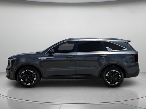 Used 2025 Kia Sorento S FWD image 5