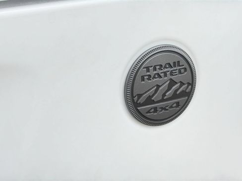 Used 2026 Jeep Wrangler Unlimited Sahara AWD/4WD image 23