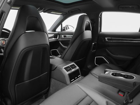 Certified 2023 Porsche Panamera 4 Platinum Edition AWD/4WD image 47