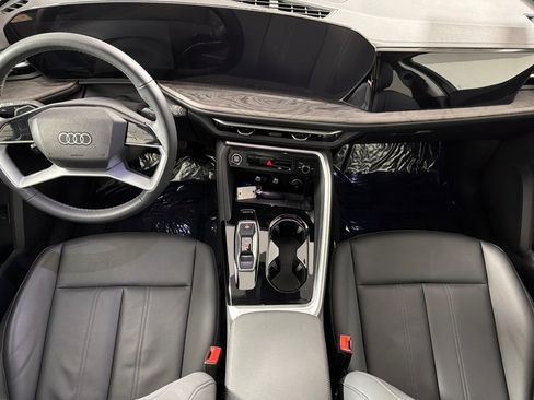 Used 2025 Audi Q5 Premium Plus w/ Premium Plus AWD/4WD image 12