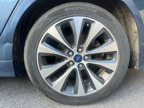 Used 2019 Ford Fusion SE image 25