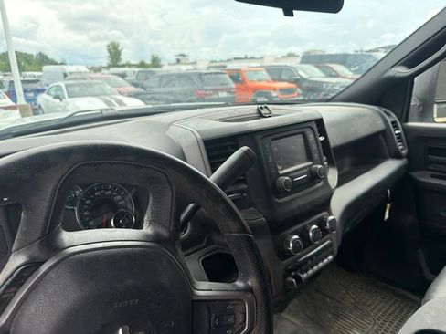 Used 2023 RAM 3500 Tradesman w/ Chrome Appearance Group AWD/4WD image 8