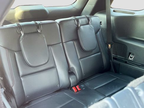 Used 2025 Ford Explorer ST AWD/4WD image 28