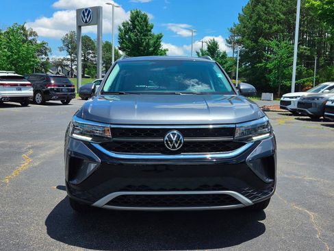 Certified 2022 Volkswagen Taos SE AWD/4WD image 8