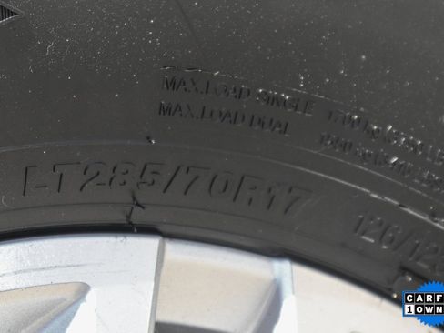 Used 2022 Chevrolet Silverado 2500 LT w/ Convenience Package image 38