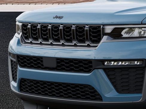 New 2026 Jeep Grand Cherokee L Limited w/ Limited Altitude Package AWD/4WD image 11