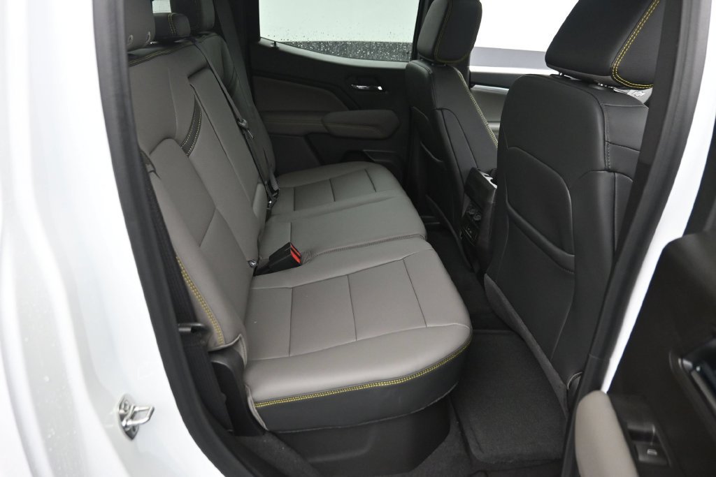 New 2026 Chevrolet Colorado ZR2 w/ Technology Package AWD/4WD image 10