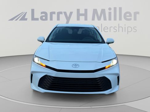 Used 2026 Toyota Camry LE FWD image 8