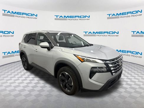 Used 2024 Nissan Rogue SV AWD/4WD image 7