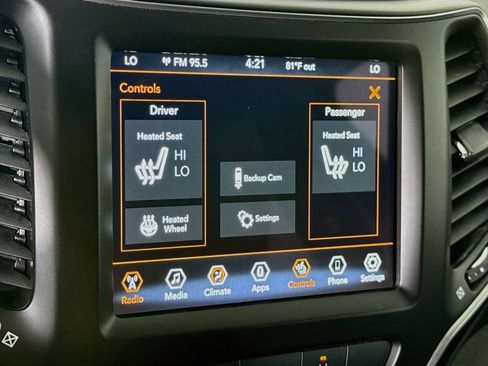 Used 2021 Jeep Cherokee Latitude Lux w/ Sun & Sound Group AWD/4WD image 6