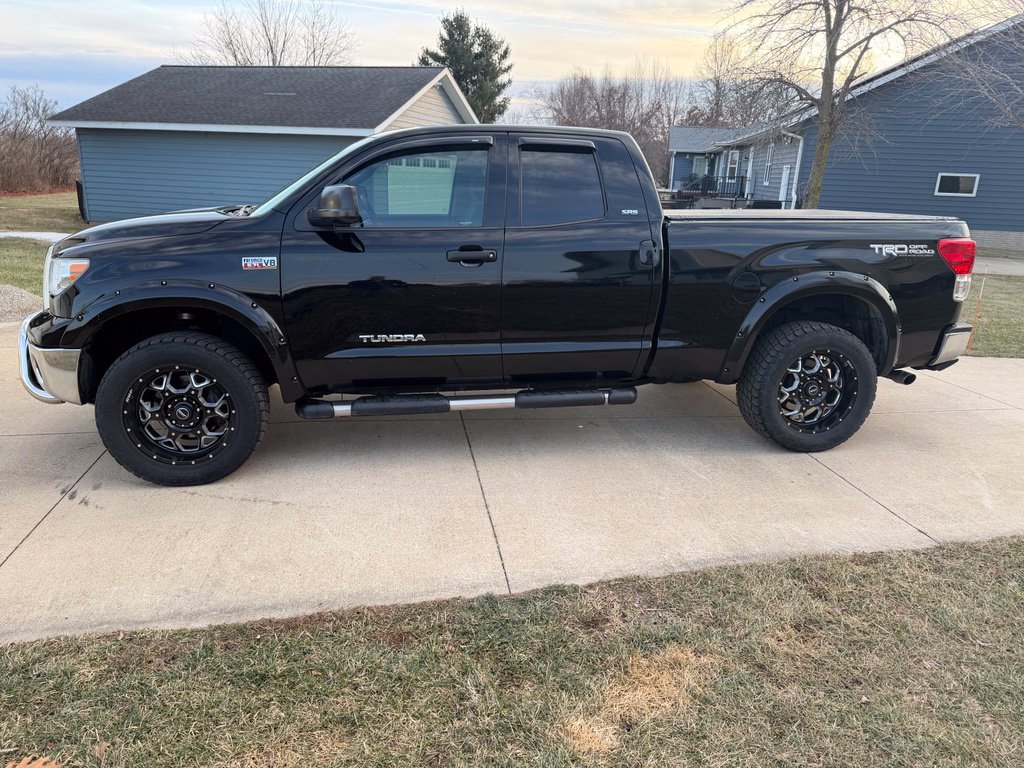 Used 2012 Toyota Tundra 4x4 Double Cab w/ TRD Off-Road Pkg image 5