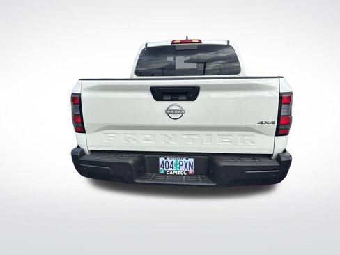 Used 2025 Nissan Frontier S w/ S Utility Package image 8